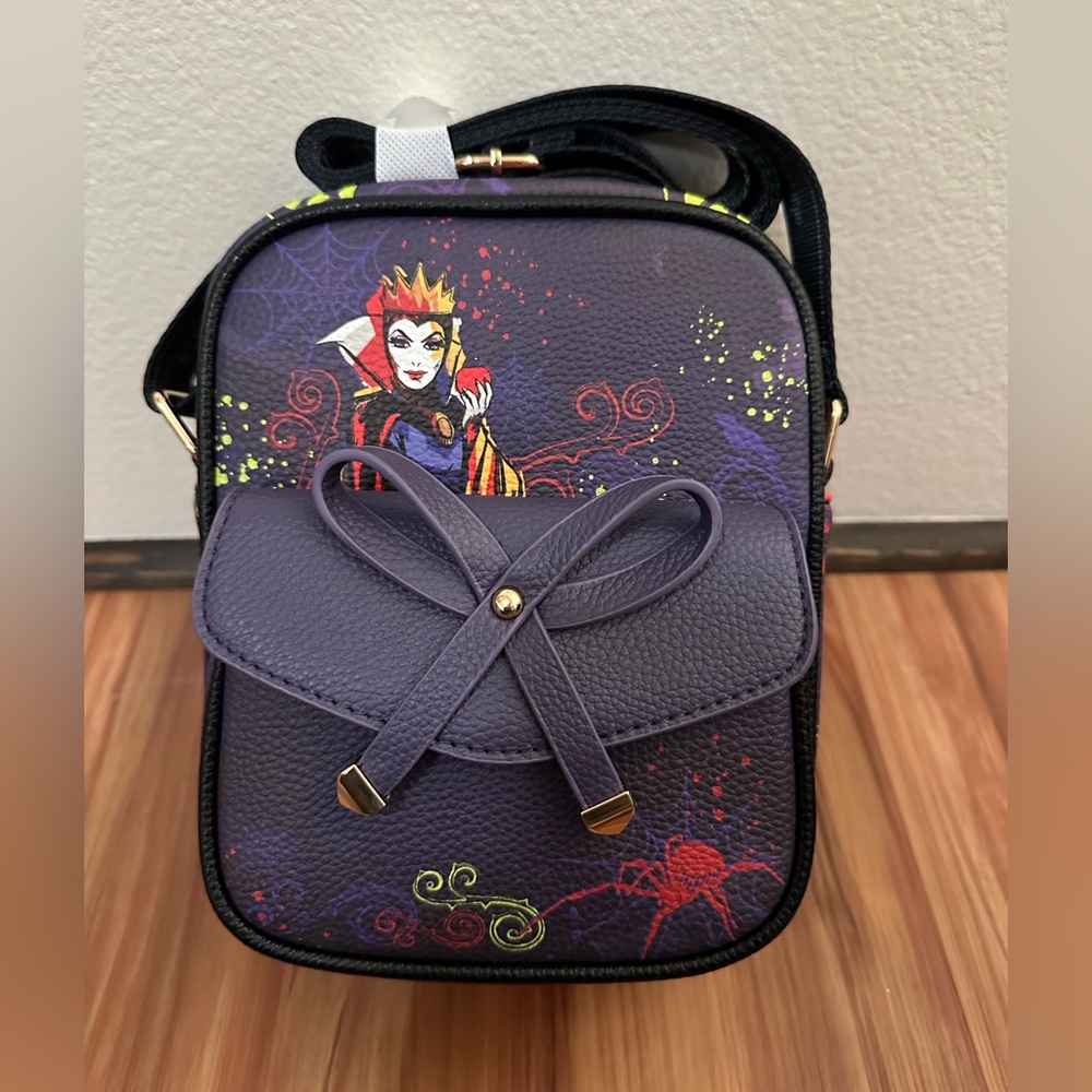 NWT Disney Wondapop Purple Evil Queen Villain Crossbody Bag